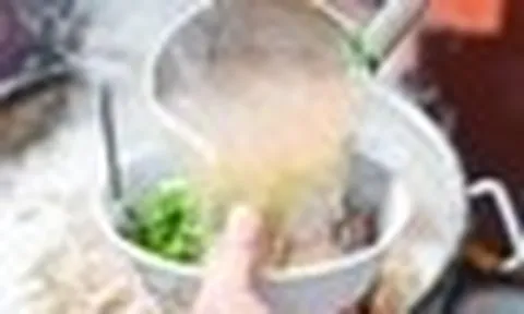 Các bác sĩ thừa nhận: Hành vi "phá dạ dày" nhanh nhất KHÔNG PHẢI ăn cay mà là 4 việc…