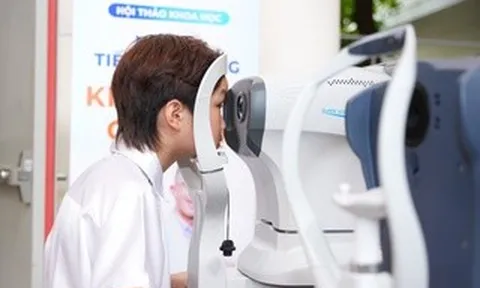 Ngoài đèn học, đâu là nguyên nhân khiến trẻ bị cận thị?