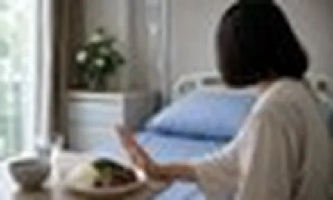 Kiêng thịt, nhịn ăn để 'bỏ đói' tế bào ung thư, sai lầm khiến bệnh nhân kiệt sức