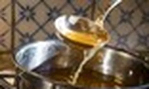 Phốt pho và kali trong máu tăng vọt, suy thận sau 2 tuần uống 1 loại canh