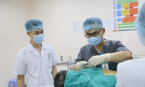Hà Nội tung loạt ưu đãi mới để giữ chân, thu hút bác sĩ