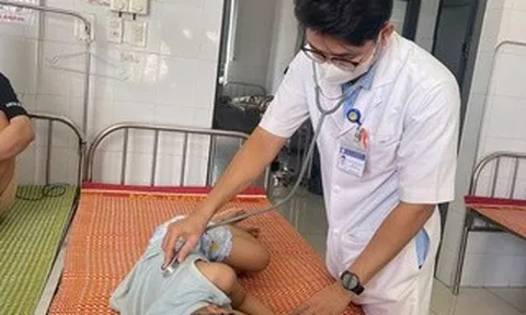 43 người nhập viện nghi ngộ độc sau khi ăn bánh mì ở Đà Nẵng