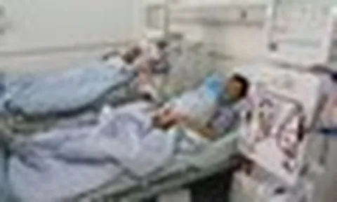 Người đàn ông 28 tuổi bị suy thận, bác sĩ nhắc: "5 việc âm thầm bào mòn thận, nhiều người chủ quan vẫn làm mỗi ngày"