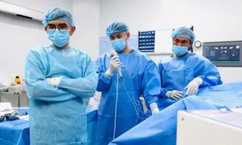 Tán sỏi thận bằng ống soi mềm giúp cụ bà 72 tuổi hồi phục thần kỳ