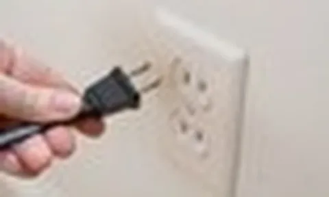 3 món đồ điện trong nhà cần rút phích cắm trước khi ngủ