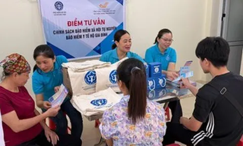 Đưa điểm tư vấn chính sách BHYT đến khu dân cư