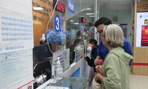 Tự mua thuốc ngoài, BHYT vẫn chi trả nếu đủ 7 điều kiện