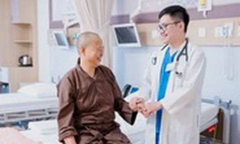 Sốc điện chuyển nhịp tim giúp người bệnh thoát khỏi nguy cơ đột quỵ