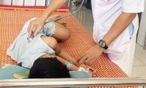 Vụ hàng loạt người ngộ độc sau khi ăn bánh mì: Xử phạt 2 cơ sở