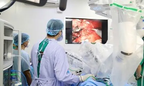 Lần đầu Việt Nam đào tạo phẫu thuật nội soi robot bài bản, thúc đẩy điều trị ung thư bằng công nghệ hiện đại