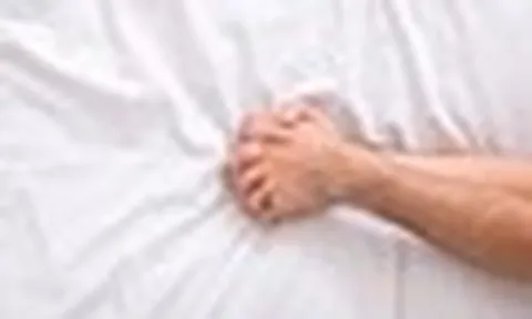Nhịn “yêu" 7 ngày sẽ tăng cường bản lĩnh đàn ông? Bác sĩ nói thẳng: Tốt hơn hết nên làm 3 điều này