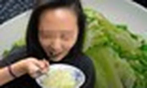 Chỉ ăn rau luộc suốt 6 tháng, cô gái 25 tuổi tuyến tụy bị “ăn mòn” hoàn toàn