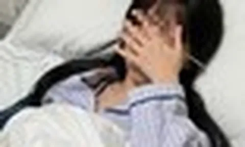 Tưởng ngồi nhiều nên béo bụng, cô gái 19 tuổi phát hoảng khi bác sĩ tìm thấy thứ trú ngụ bên trong