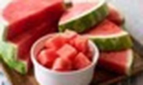 Không chỉ có dưa hấu để qua đêm: Chuyên gia chỉ ra những thói quen khiến vi khuẩn tăng vọt, nhiều gia đình vẫn làm mỗi ngày