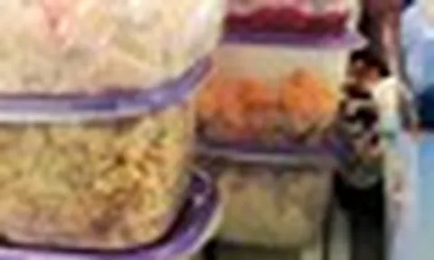 Cặp vợ chồng cùng mắc ung thư đại trực tràng vì kiểu tiết kiệm 10 gia đình Việt thì 9 nhà từng làm