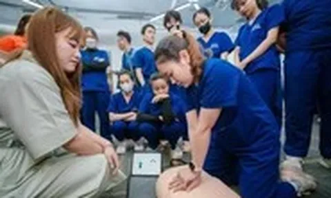 Bệnh viện Bạch Mai đào tạo sơ cấp cứu cho dược sĩ Long Châu nâng cao sức khỏe cộng đồng