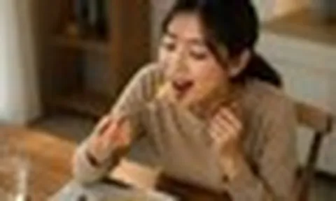 Bác sĩ nói thẳng: Nếu bạn chỉ ăn 2 bữa/ngày, trong vòng nửa năm, bạn có thể trải qua những thay đổi này!