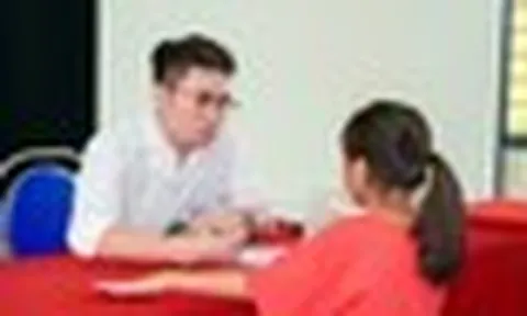"Cháu gần như không nhớ khuôn mặt của mẹ": Lời tâm sự của cô bé 14 tuổi khiến chuyên gia xót xa