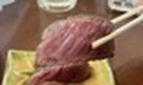 Chàng trai 28 tuổi mắc ung thư đại trực tràng vì ăn món thịt "thơm nức mũi" 6 lần 1 tuần