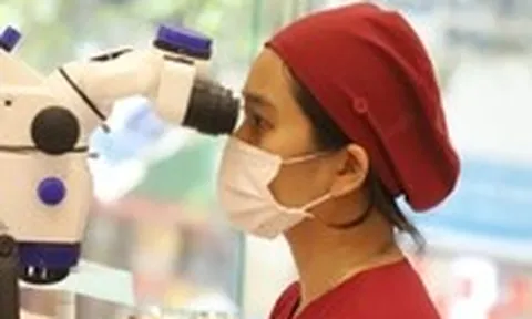 Lấy cao răng quen thuộc nhưng không hề đơn giản
