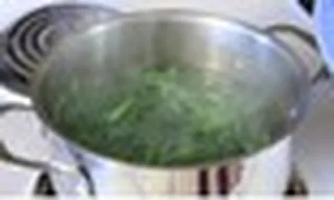 3 thói quen khi luộc rau cần bỏ ngay