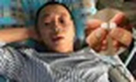 Một người đàn ông hôn mê sau khi bẻ đôi viên thuốc để uống, bác sĩ: "Còn hơn ngộ độc!"