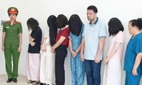 Bộ Y tế yêu cầu xử lý nghiêm vụ bác sĩ 'dỏm' bơm sữa đậu nành vào niệu đạo, bôi thuốc mỡ lên cổ tử cung để 'vẽ bệnh' khách hàng