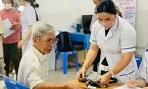 Tăng tốc chiến dịch 100 ngày cập nhật sổ sức khỏe điện tử trên VNeID