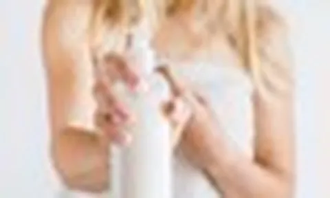 Hai lô mỹ phẩm tắm gội bị thu hồi khẩn