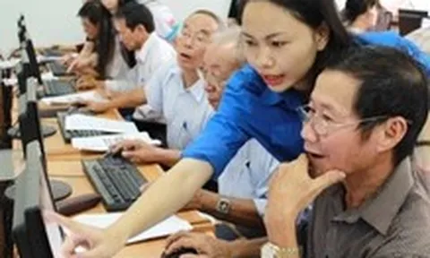 Đề xuất hướng dẫn người từ 40 tuổi chuẩn bị cho tuổi già, thích ứng với già hóa dân số