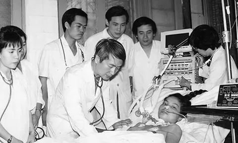 Cây đại thụ ngành hồi sức cấp cứu Vũ Văn Đính - vị bác sĩ 'nuôi rắn cứu người' qua đời