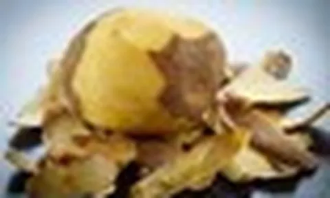 Nhiều người chà vỏ khoai tây lên đồ kim loại bị gỉ: Lý do nằm ở một chất ít ai biết