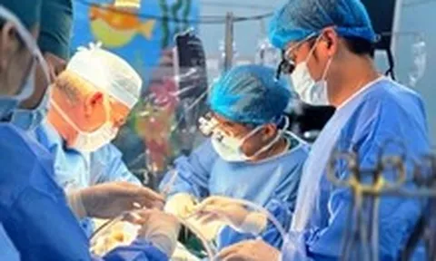 Lần đầu ghép gan cứu trẻ mắc ung thư biểu mô tế bào gan tại khu vực phía Nam