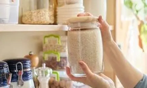 5 loại thực phẩm trong tủ bếp hết hạn hoặc bảo quản không đúng tuyệt đối không nên tiếc