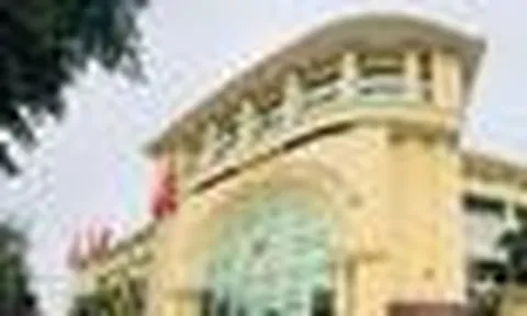 Đình chỉ học một năm hai nữ sinh y khoa livestream dọa 'tiêm thuốc độc'