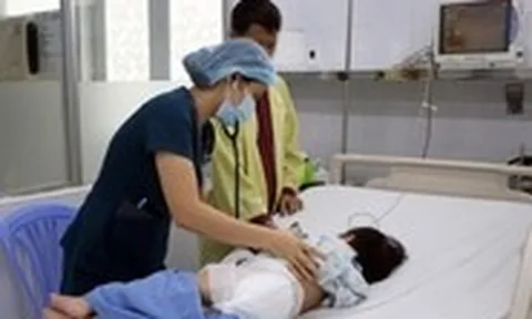 Từ vụ bé 4 tuổi suy đa cơ quan vì uống quá nhiều sữa tươi thay bữa chính: Bác sĩ chỉ cách uống sữa đúng