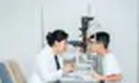 Báo động cận thị học đường: Nhiều trẻ giảm thị lực từ rất sớm