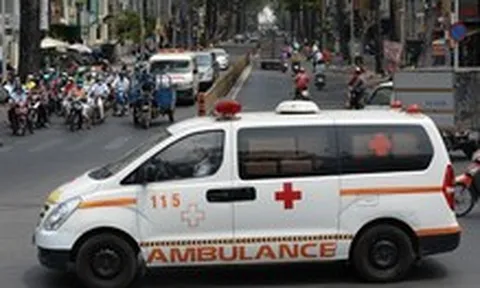Đề xuất phân loại rõ xe cấp cứu, xe chở bệnh nhân thông thường không bật còi ưu tiên