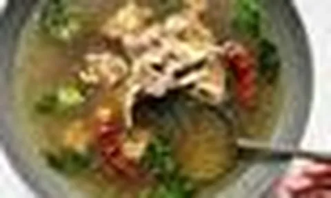 4 thói quen khi nấu canh xương cần bỏ ngay