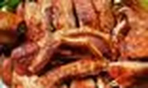 Mùa hè đừng ăn quá nhiều thịt lợn mà bỏ quên 3 thực phẩm cực tốt cho đôi chân