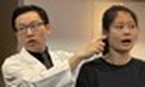 Nữ sinh 19 tuổi lệch khớp hàm suốt 2 năm vì ăn 1 món "vạn người mê"