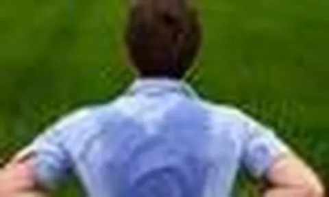 Vừa ăn đã vã mồ hôi, ngủ cũng ướt tóc: Đừng vội nghĩ do cơ địa, có 7 lý do nhiều người không ngờ tới