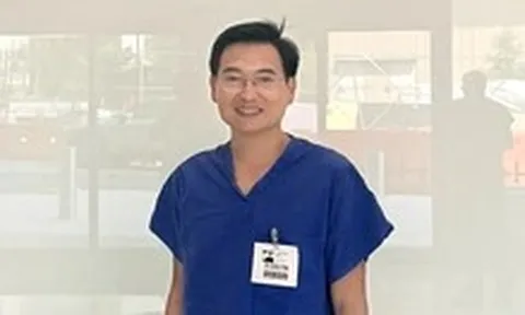 Bác sĩ Việt cứu hành khách Mỹ nôn ra máu giữa chuyến bay: 'Không nghĩ mình là bác sĩ duy nhất'