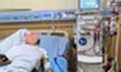 Nam doanh nhân 47 tuổi suy thận giai đoạn cuối vì 1 hành động rất nhiều người "quen tay" mỗi khi đau đầu