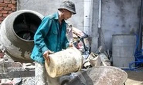Lao động ngoài trời đang chịu thêm gánh nặng của biến đổi khí hậu