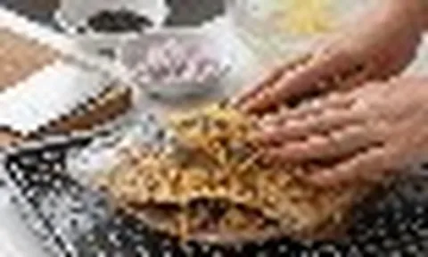 Vì sao khi nấu cá người ta thường thêm gừng? Hóa ra không chỉ để khử mùi tanh