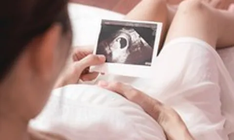 Mất cân bằng giới tính khi sinh giảm chậm: Mục tiêu năm 2035 về mức tự nhiên