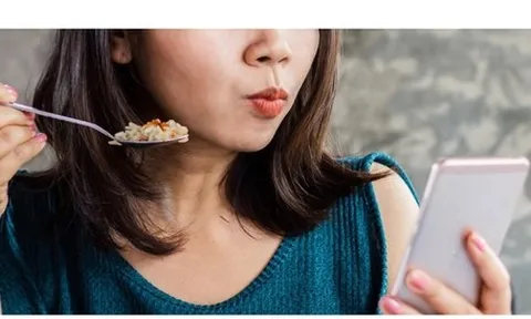 Chuyên gia chỉ cách ăn uống giúp giảm nguy cơ hình thành sỏi thận