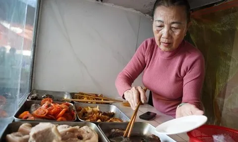Giám sát vệ sinh thực phẩm 'mâm cơm 35.000 đồng/người ăn' viral trên mạng