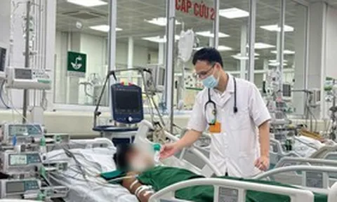 Tự mua thuốc nam trên mạng về sử dụng, thanh niên 28 tuổi đối mặt cửa tử